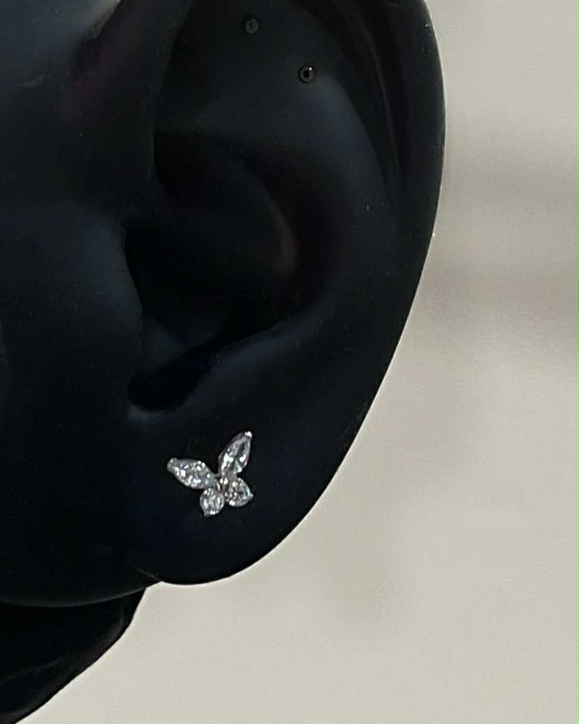 Astrid by Akimi · Implant Grade Titanium · Internally Threaded Flatback