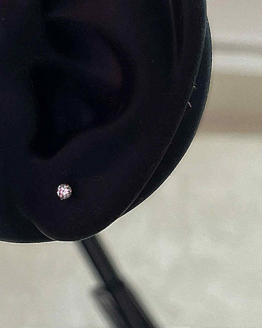 Iris by Akimi · Implant Grade Titanium · Internally Threaded Flatback
